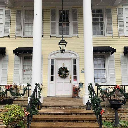 The Lake Manor Bed and Breakfast Morgantown Esterno foto