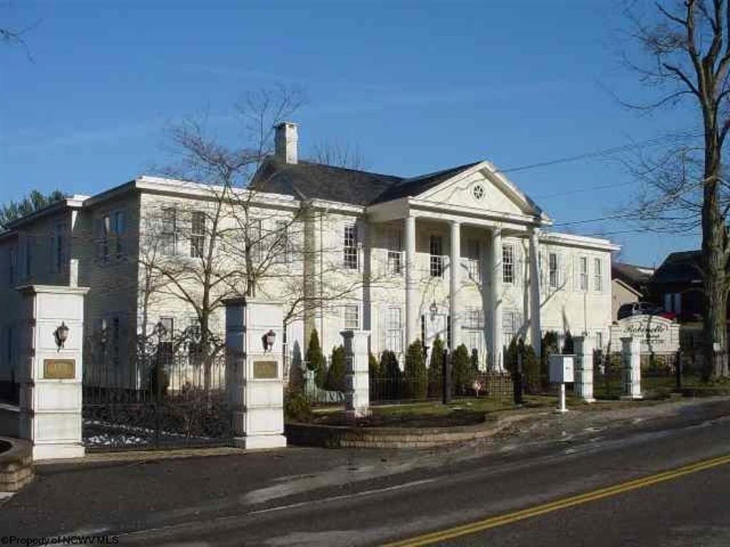 The Lake Manor Bed and Breakfast Morgantown Esterno foto